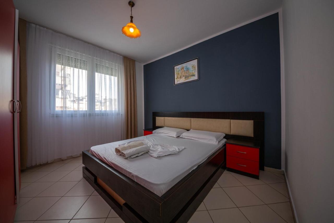 Hotel Vera Kryemëdhej Buitenkant foto