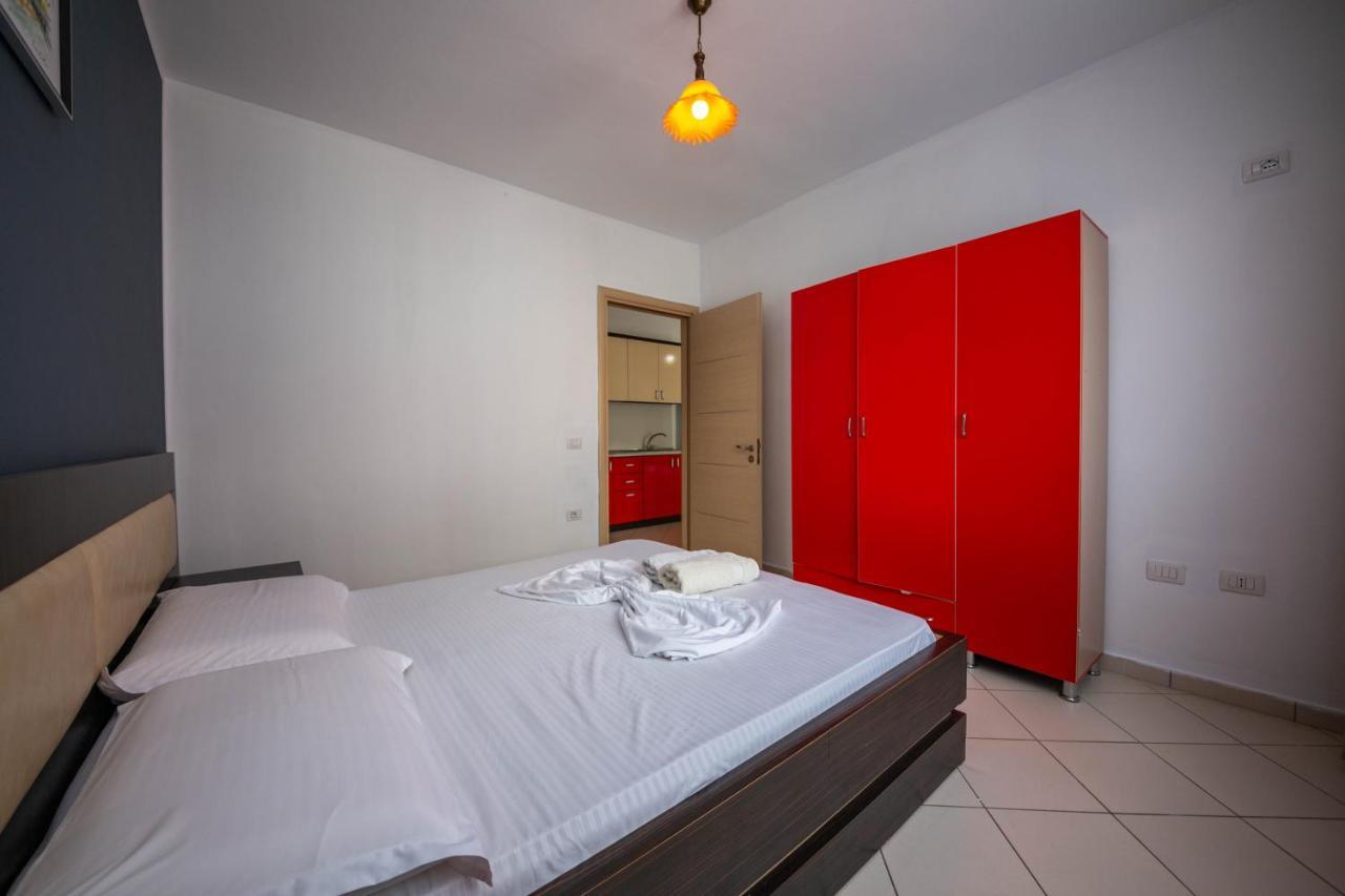 Hotel Vera Kryemëdhej Buitenkant foto