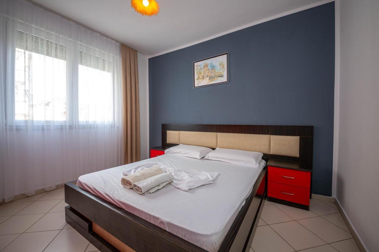Hotel Vera Kryemëdhej Buitenkant foto