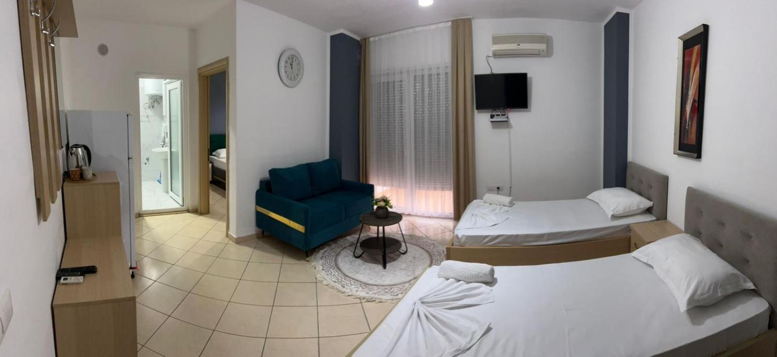 Hotel Vera Kryemëdhej Buitenkant foto